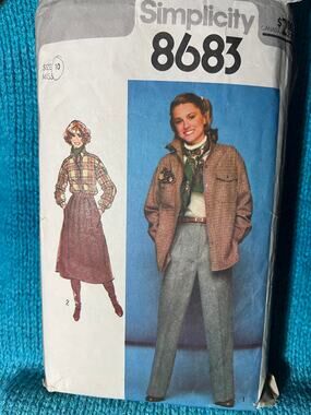 Simplicity 8683 Sewing pattern Swing skirt straight pants shacket size 10
